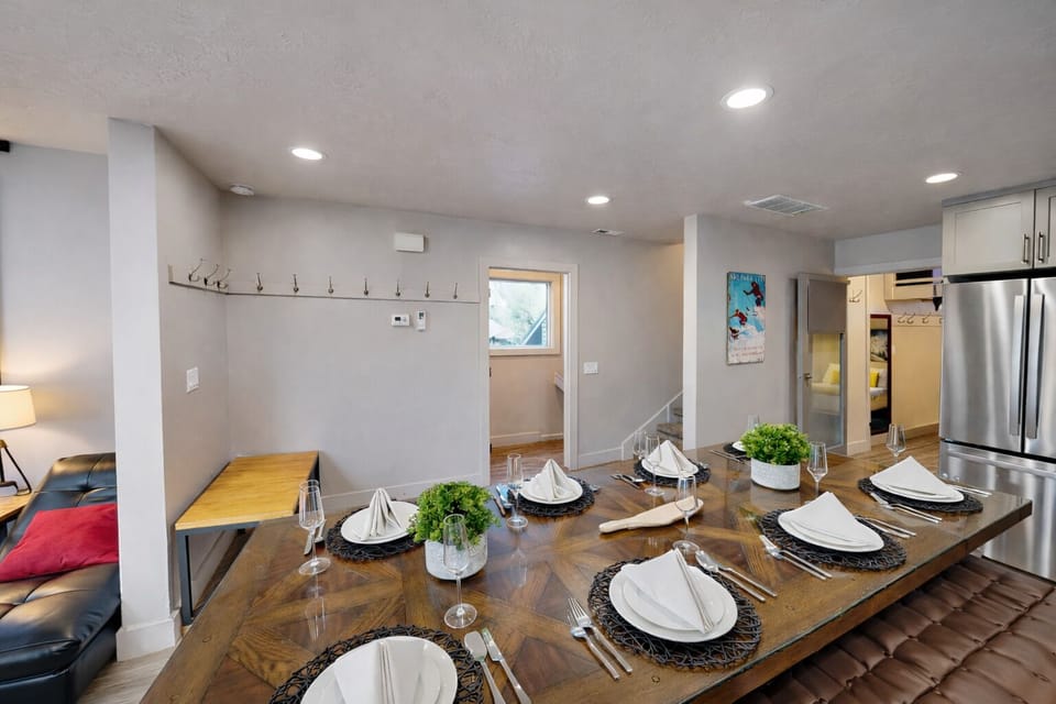 Condo, 4 Bedrooms | Dining