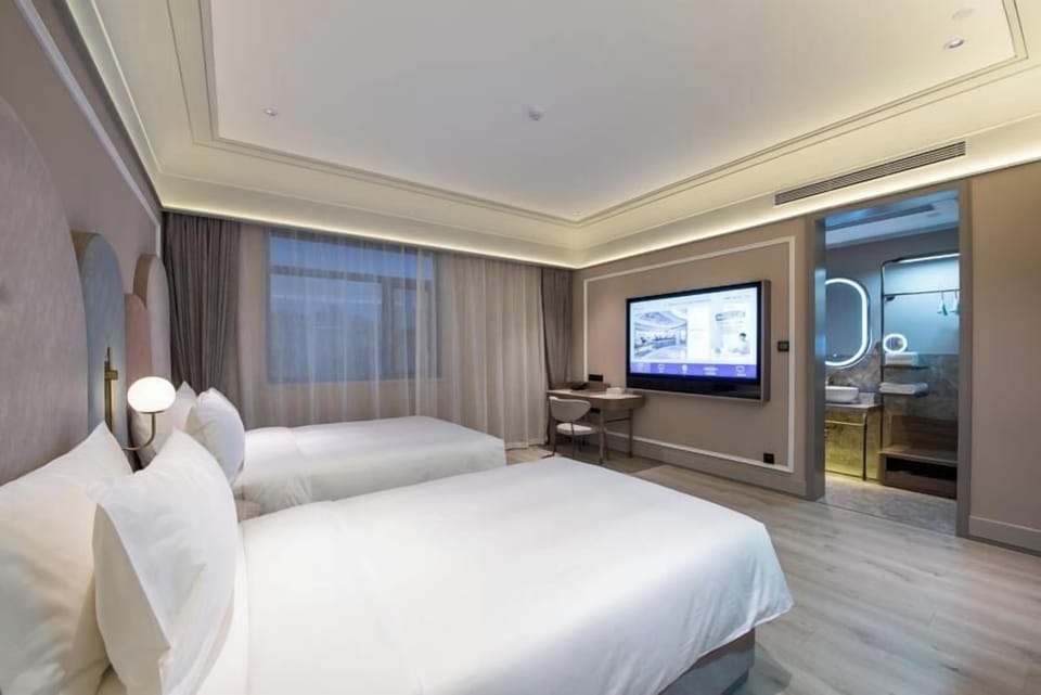 Superior Room, 2 Twin Beds | Premium bedding, down comforters, memory foam beds, minibar (free items)
