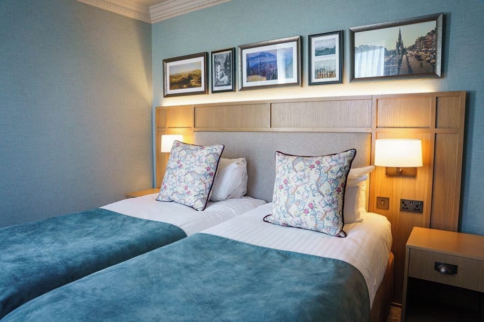 Twin Room | Iron/ironing board, free WiFi, bed sheets