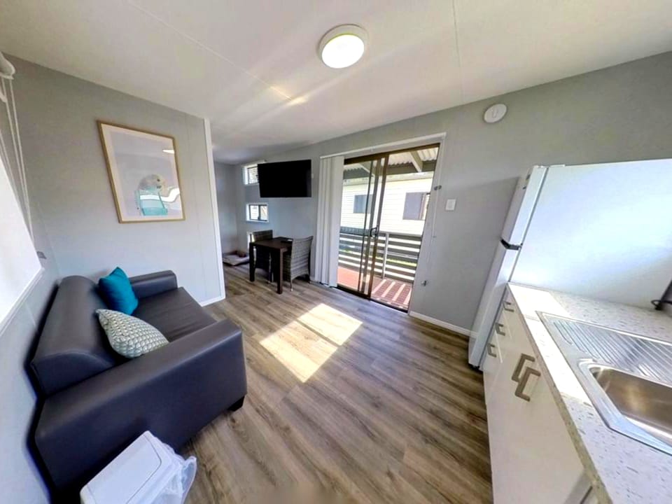 Standard 1 Bedroom Cabin - Pet Friendly | In-room dining