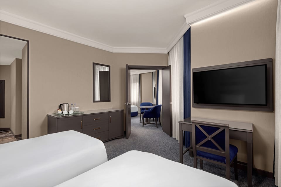 Premium bedding, minibar, in-room safe, desk