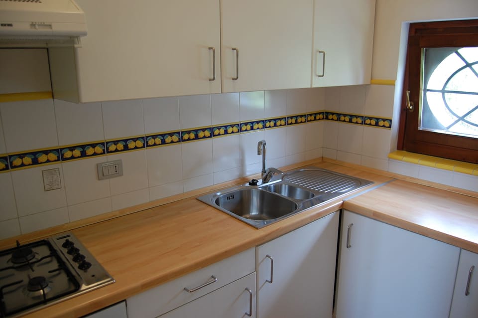 Mini-fridge, electric kettle, highchair
