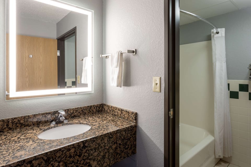 Black Beach Inn by GrandStay Hotel in Minnesota