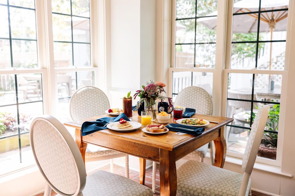 Free daily buffet breakfast