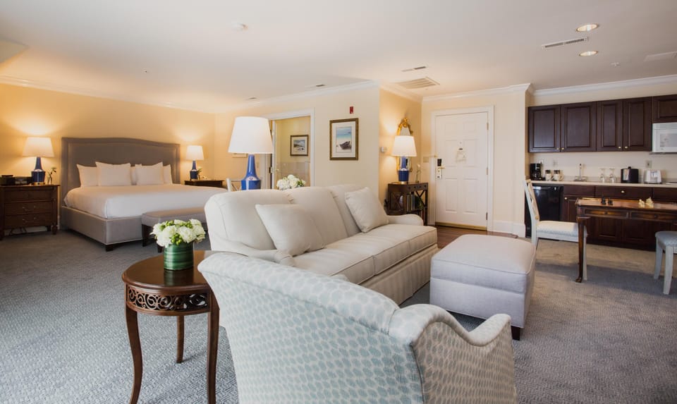 In-room safe, individually decorated, individually furnished, desk