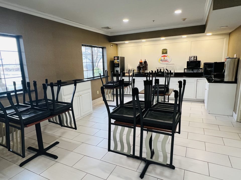 Free daily on-the-go breakfast