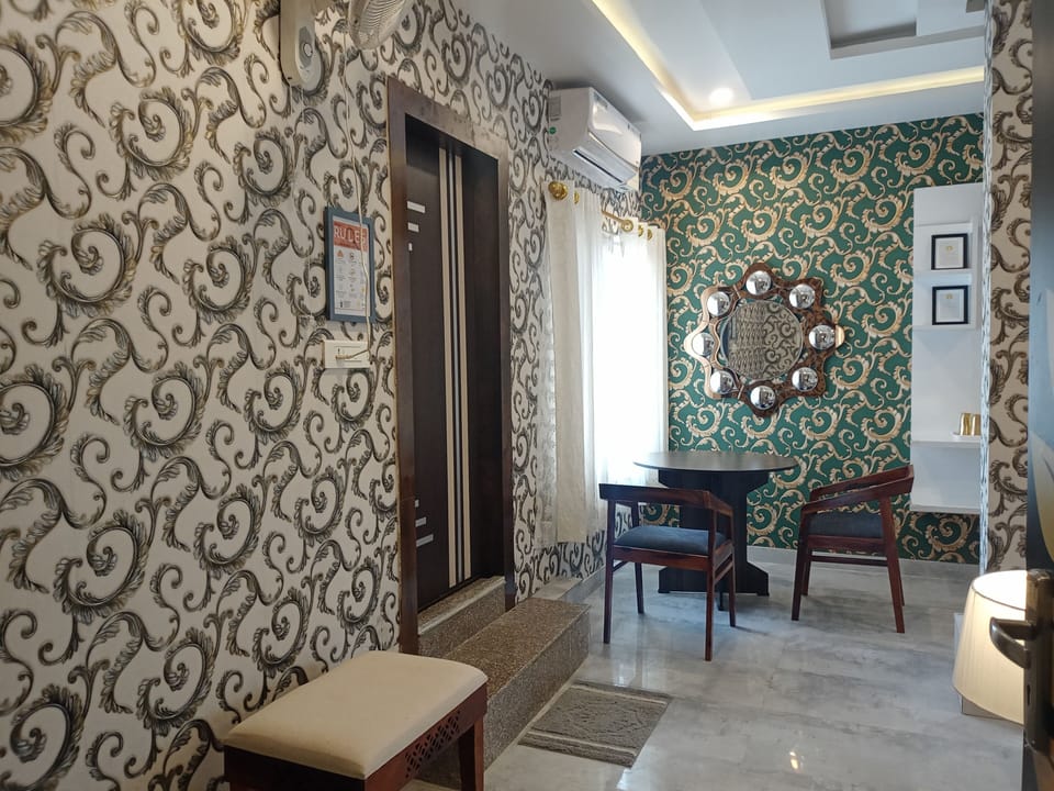 Executive Room | 1 bedroom, desk, soundproofing, free WiFi