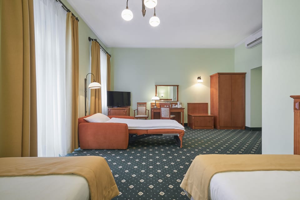 Premium Twin Room | Extra beds