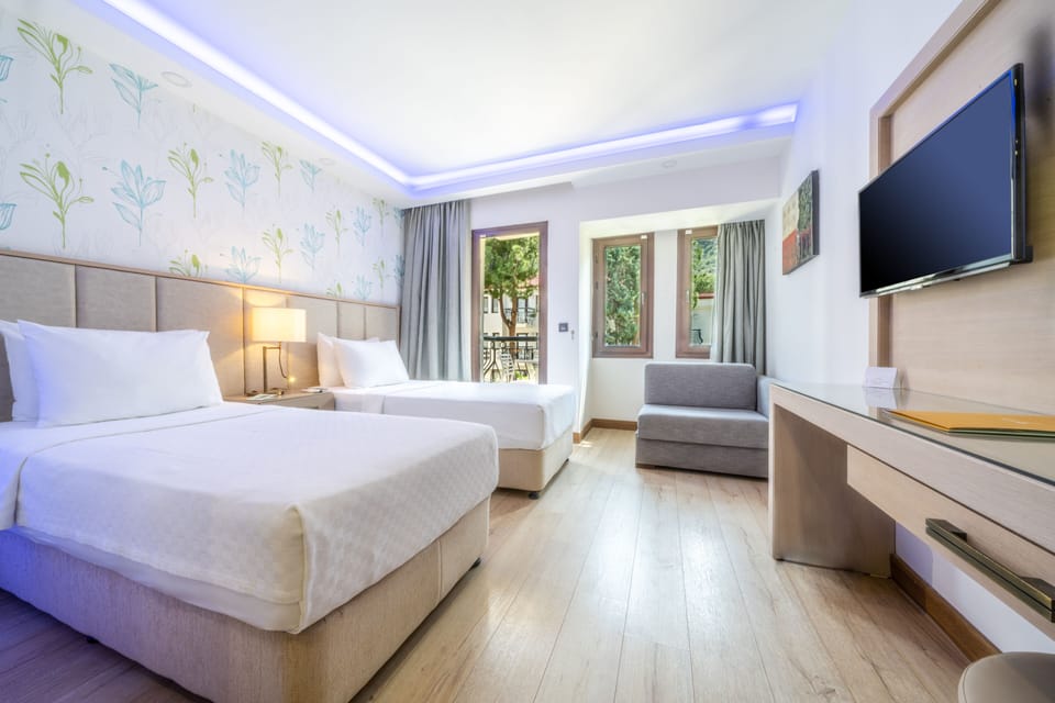 Premium bedding, minibar, in-room safe, free WiFi