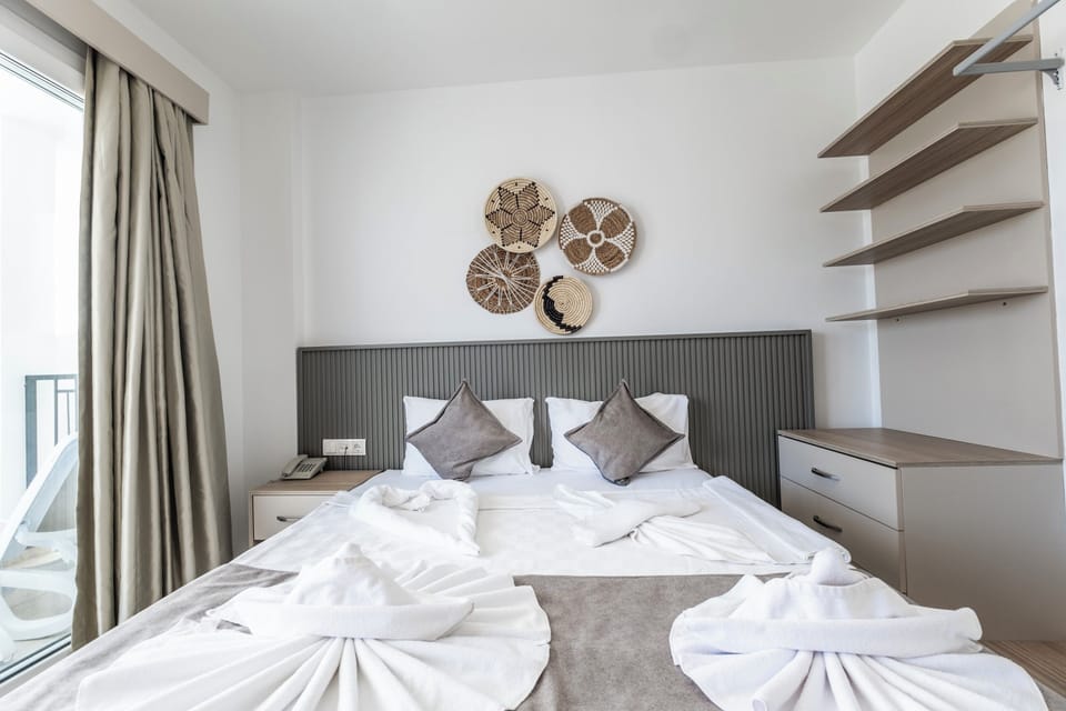 Standard Double or Twin Room | Desk, bed sheets