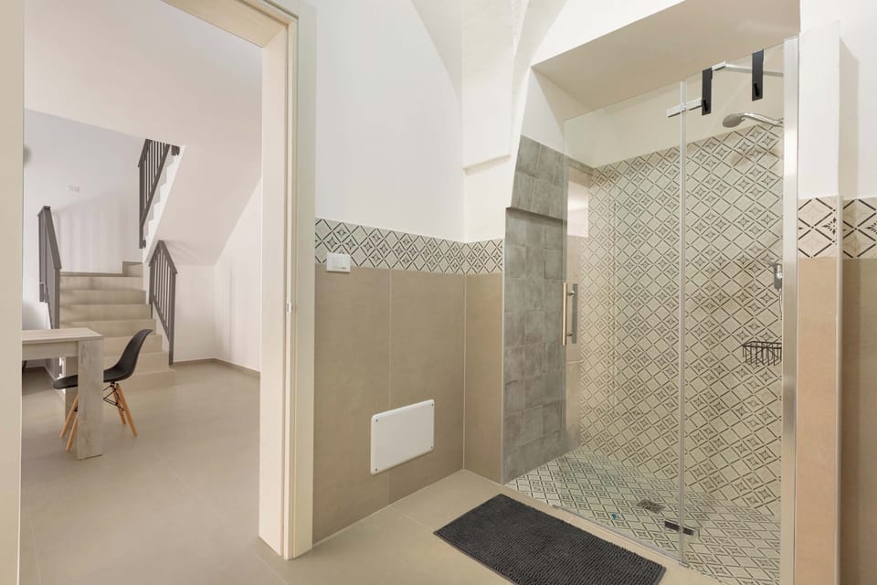 House | Bathroom
