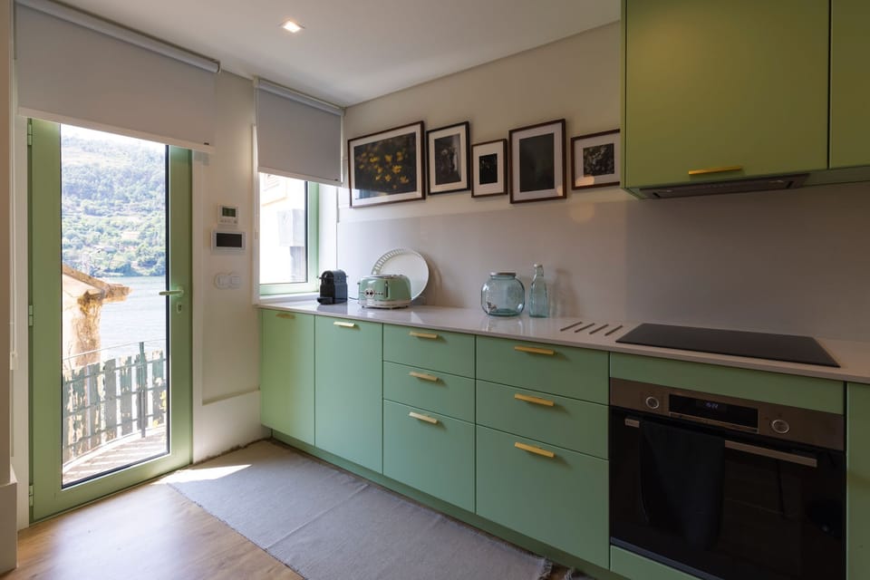 House | Private kitchen | Fridge, microwave, oven, stovetop