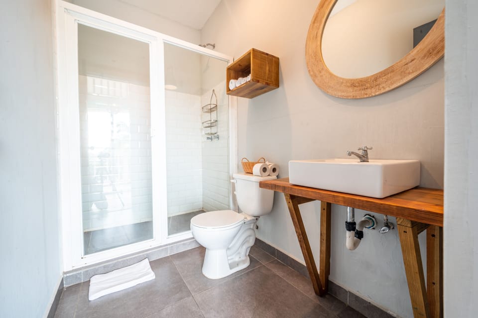 Unique Room | Bathroom | Shower, towels