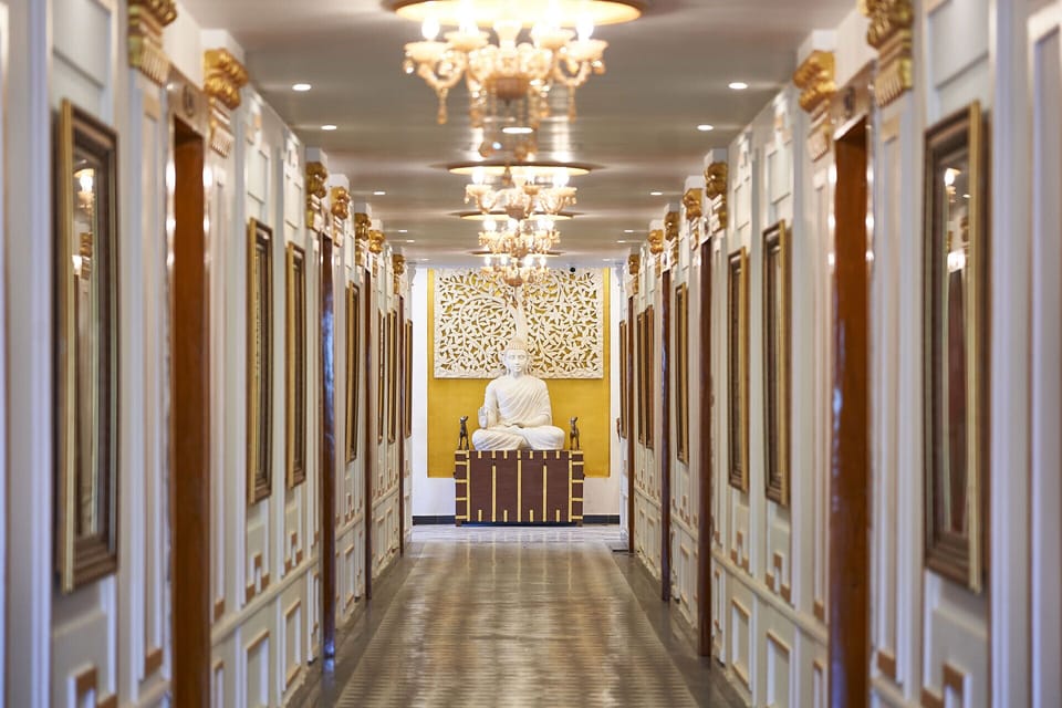 Premium bedding, desk, blackout drapes, soundproofing