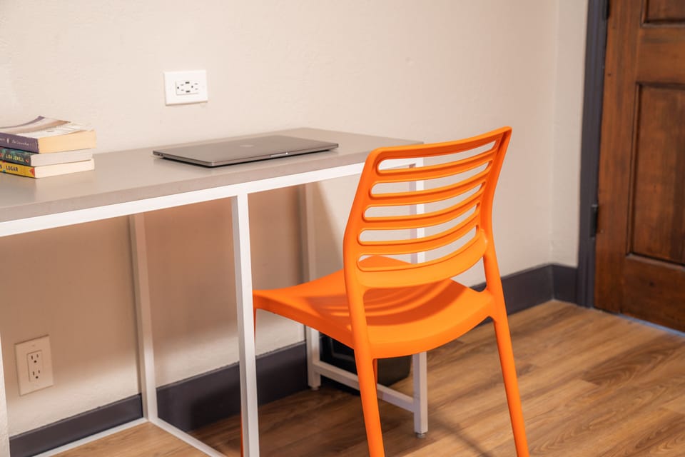 Free WiFi, bed sheets