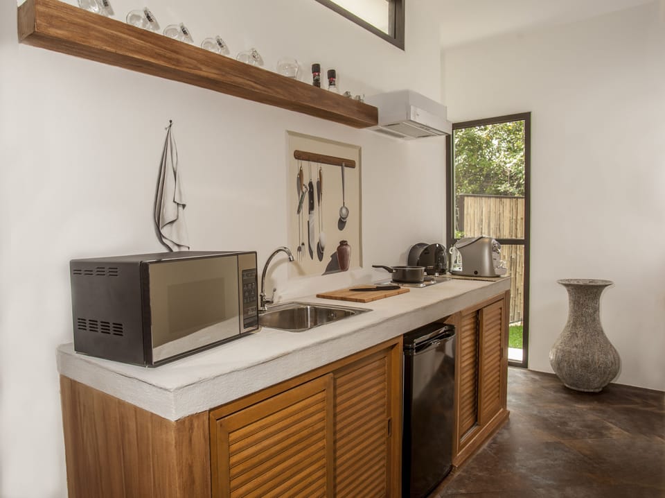 Minibar, in-room safe, desk, rollaway beds (surcharge)