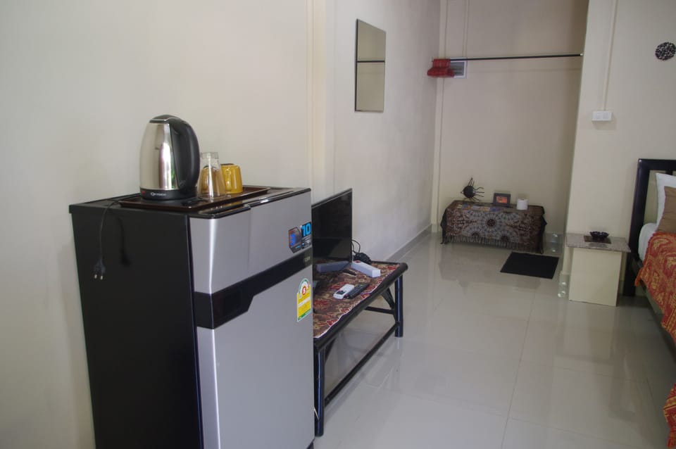 Superior Double Room, Garden View | Room amenity