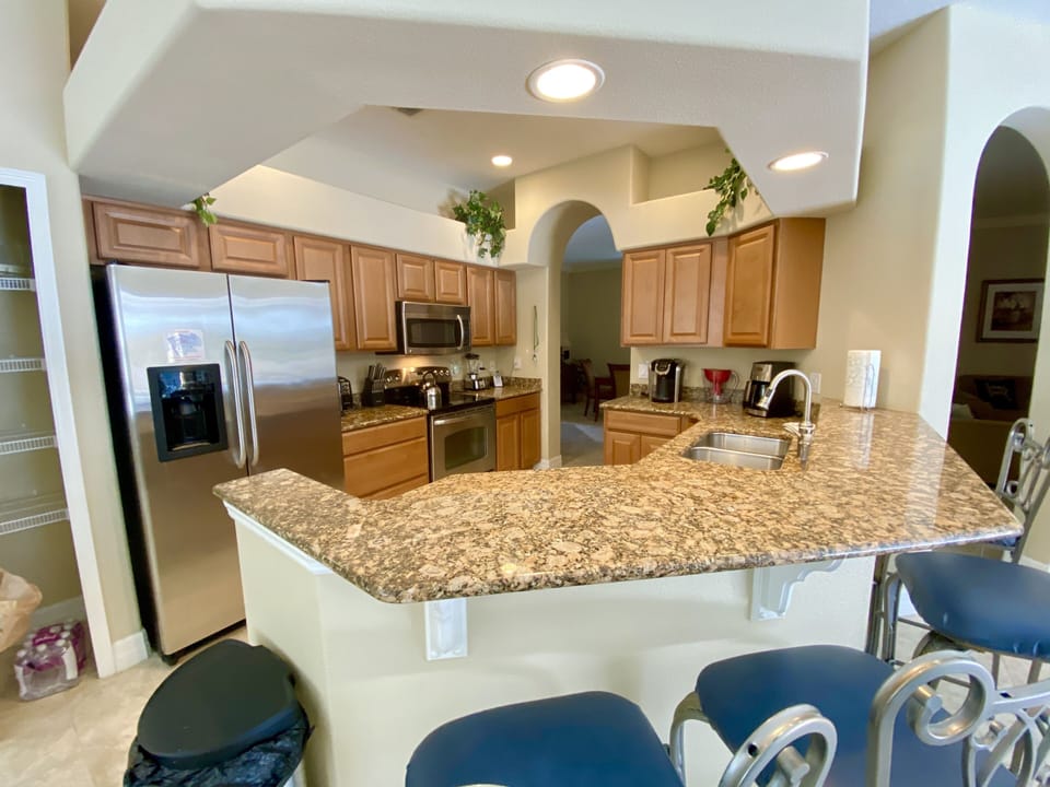 Luxury House | Private kitchen | Full-size fridge, microwave, oven, stovetop