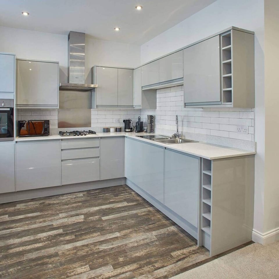 House | 2 bedrooms, soundproofing, Internet