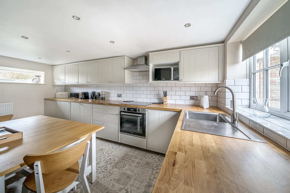 House | 2 bedrooms, desk, soundproofing