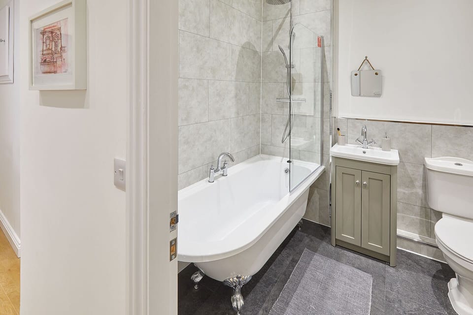 Host Stay Licence to Chill Apartment in Saltburn