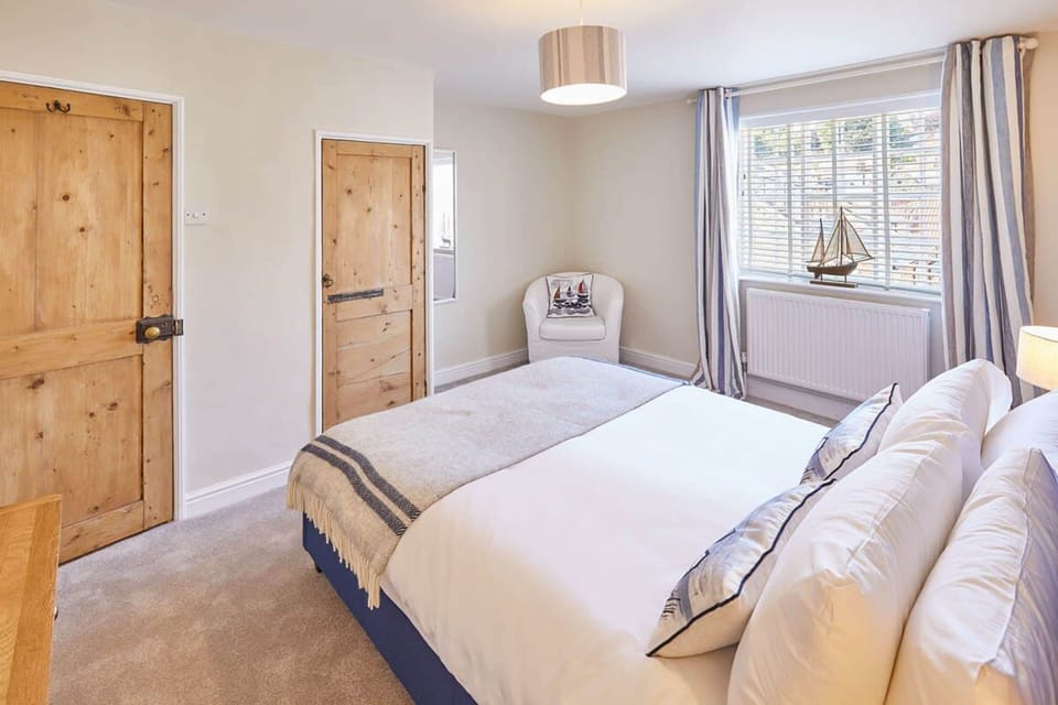 Host Stay Spring Cottage House in England