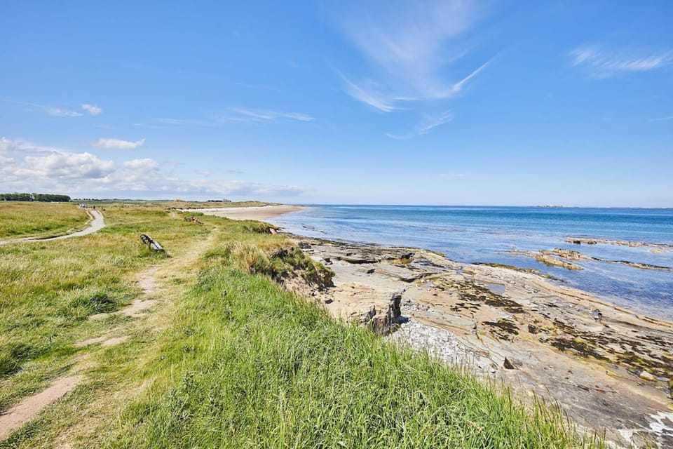 Host Stay The Puffins Nest Apartment in Seahouses