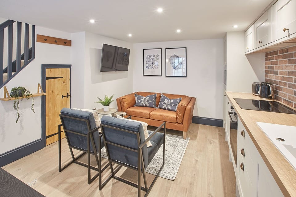 Host Stay Grumbles Cottage House in Whitby