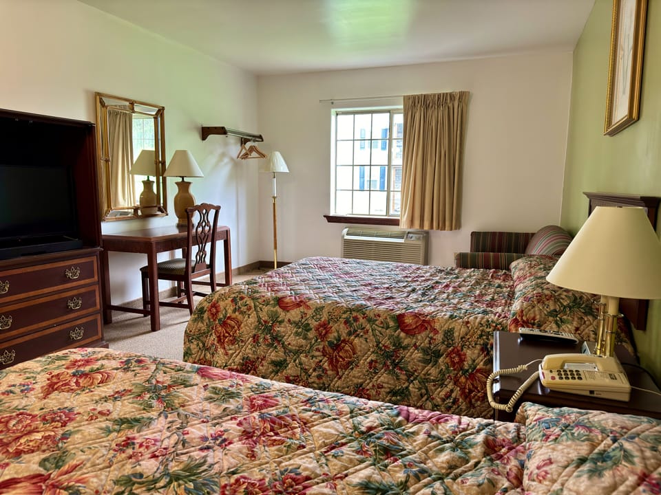 Standard Double Room | Free WiFi, bed sheets