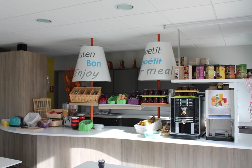 Daily buffet breakfast (EUR 10.80 per person)