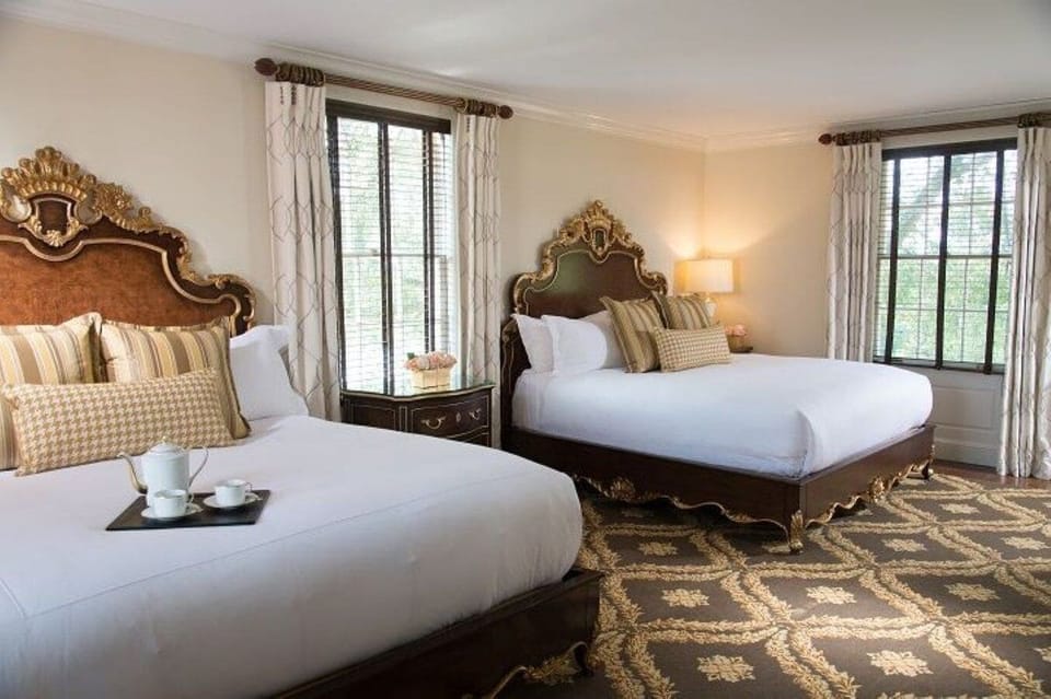 Deluxe Suite | Frette Italian sheets, premium bedding, pillowtop beds, in-room safe