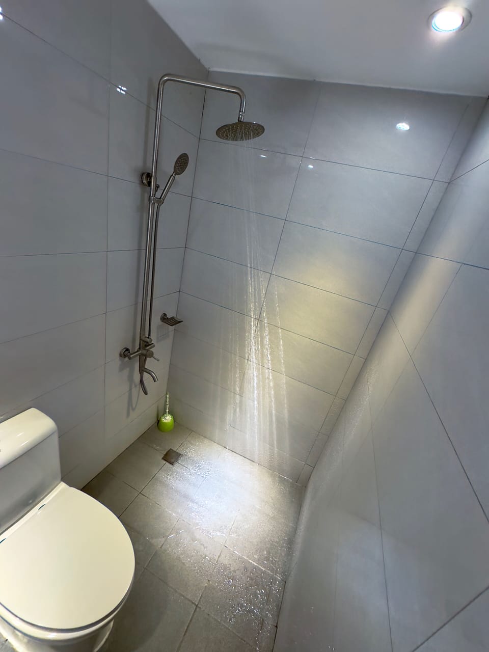 Double Room | Bathroom | Shower, towels