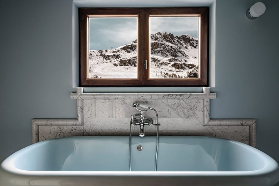 Bellevarde Suite | Bathroom | Shower, designer toiletries, hair dryer, bathrobes