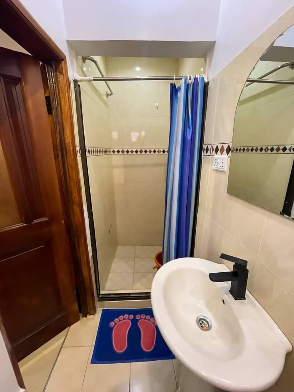 Economy Double Room Single Use | Bathroom | Combined shower/tub, spring water tub, rainfall showerhead