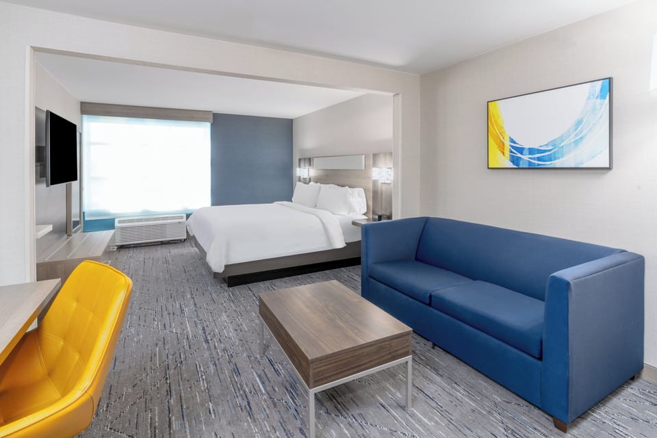 Premium bedding, pillowtop beds, desk, laptop workspace