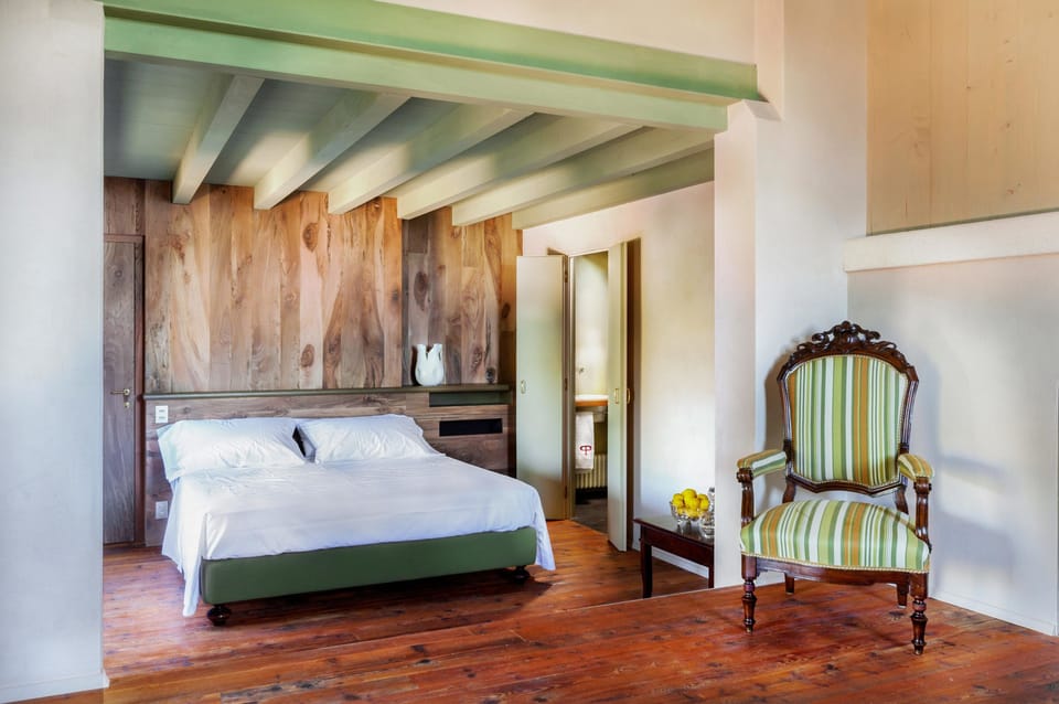 Junior Suite | Desk, laptop workspace, soundproofing, free WiFi