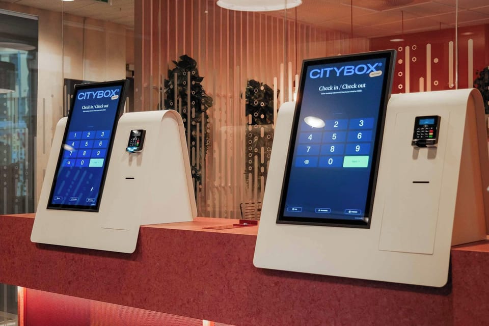 Check-in/check-out kiosk