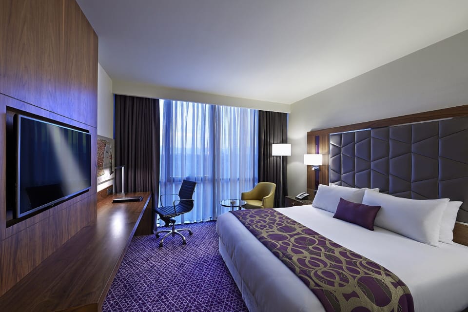Premium bedding, minibar, in-room safe, desk