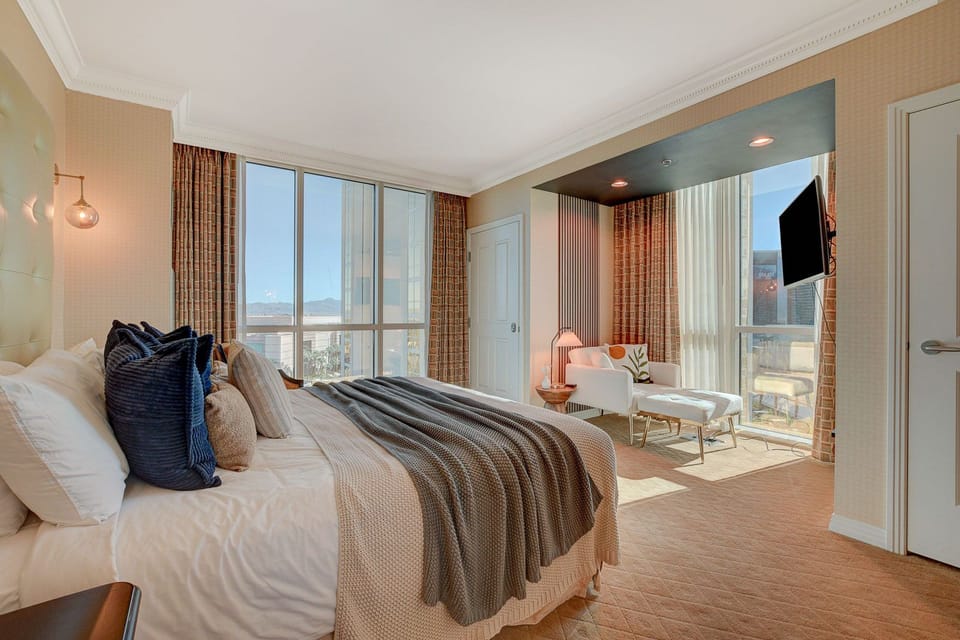 1 bedroom, pillowtop beds, individually decorated