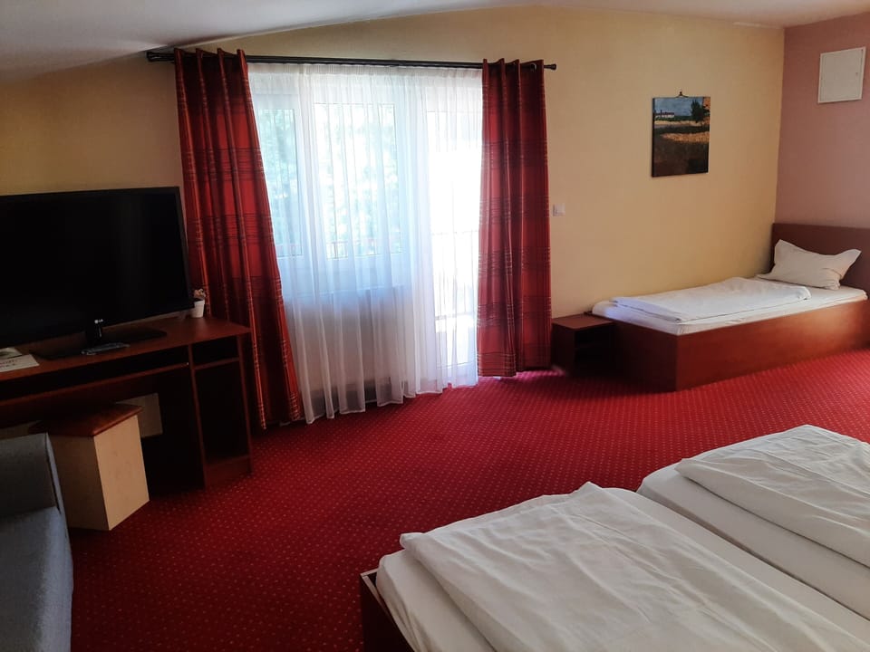 Desk, free WiFi, bed sheets