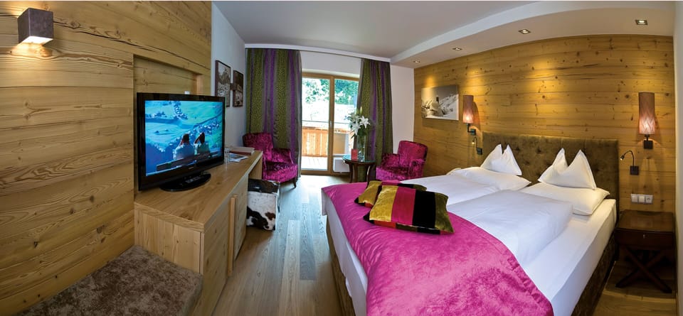 Comfort Double Room, Balcony, Garden View | In-room safe, desk, free WiFi, bed sheets