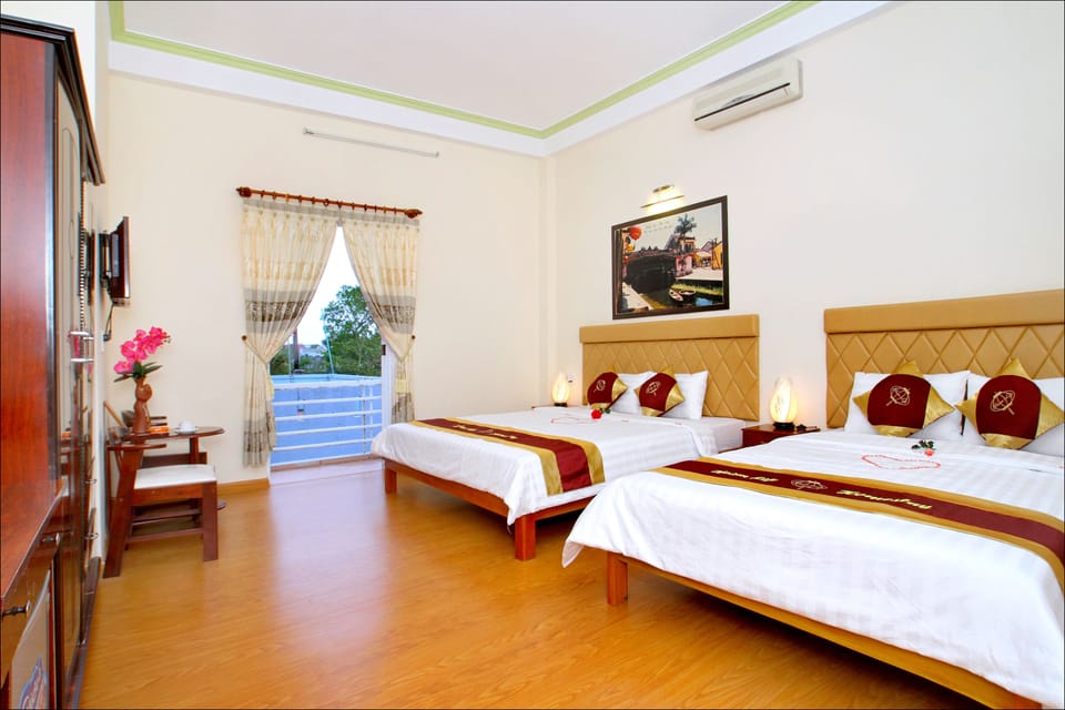Family Room | 1 bedroom, minibar, in-room safe, desk