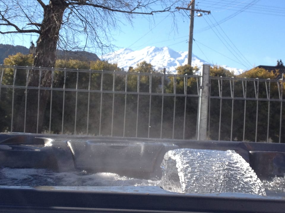 Canoe Safaris Lodge Motel in Ohakune