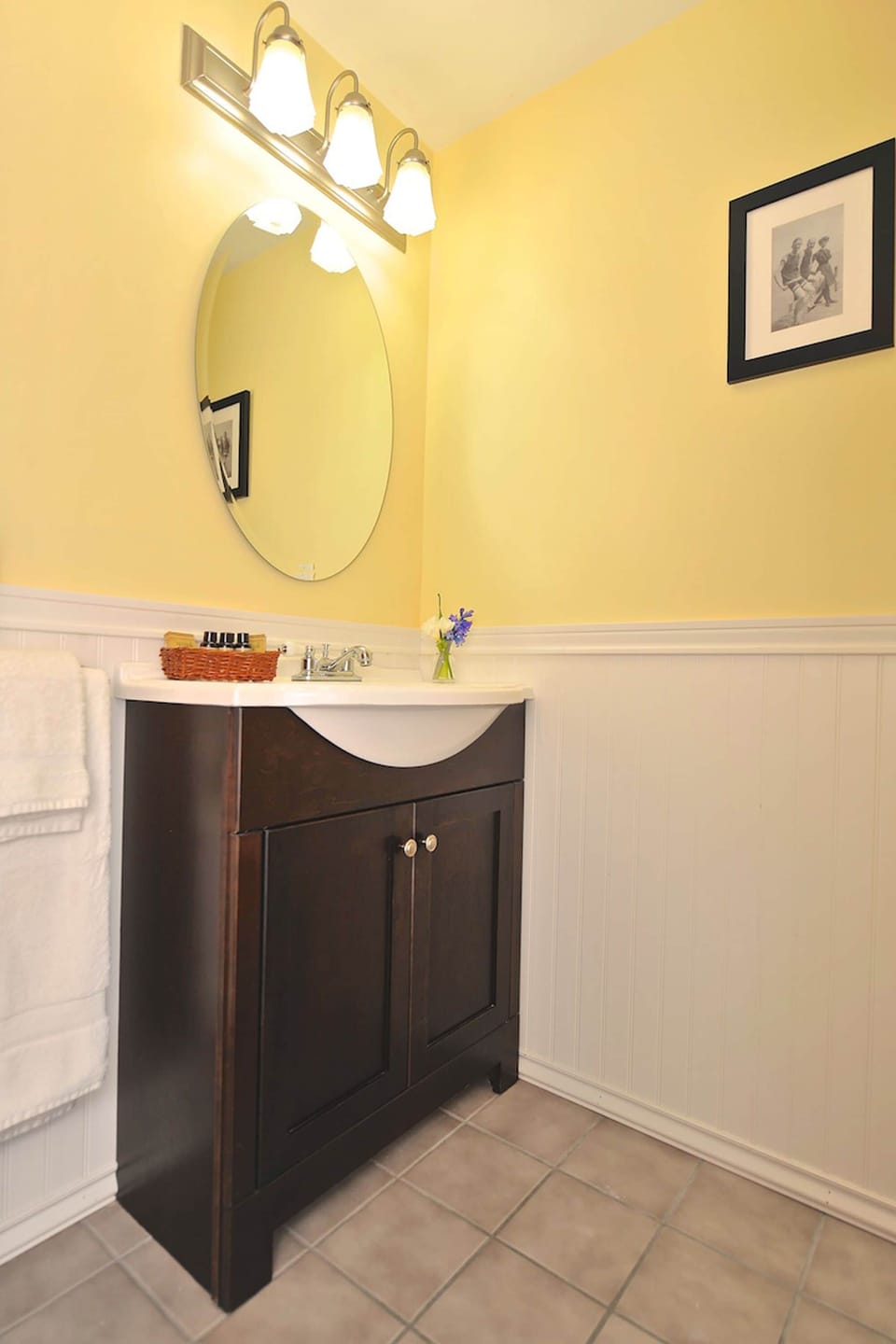 Annex Queen Room (No TV) | Bathroom | Shower, free toiletries, hair dryer, towels