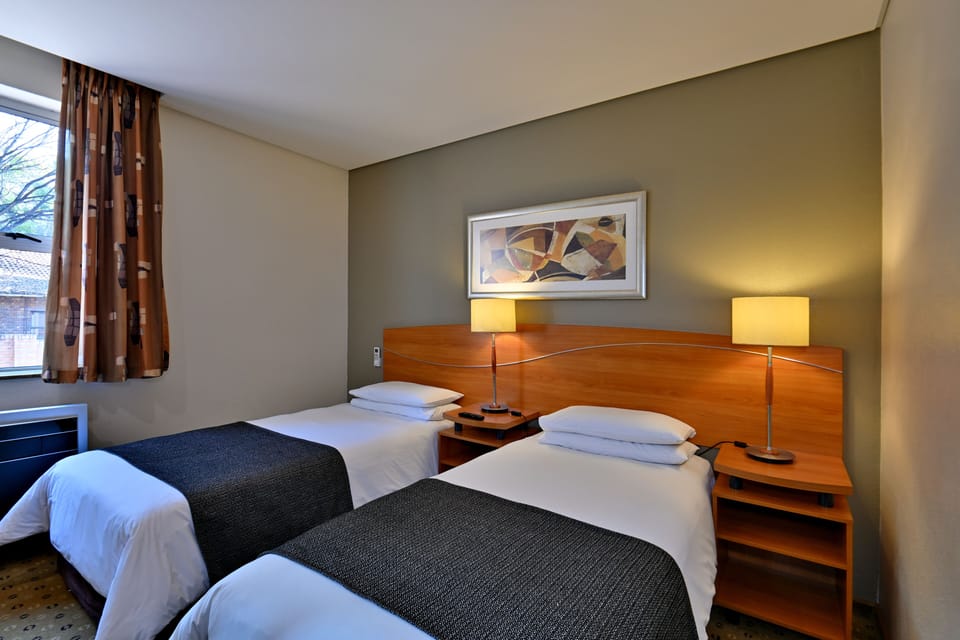 Premium bedding, in-room safe, desk, laptop workspace