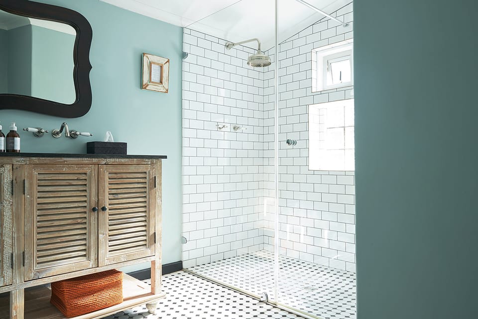 Bluemoon Suite | Bathroom | Shower, rainfall showerhead, designer toiletries, hair dryer