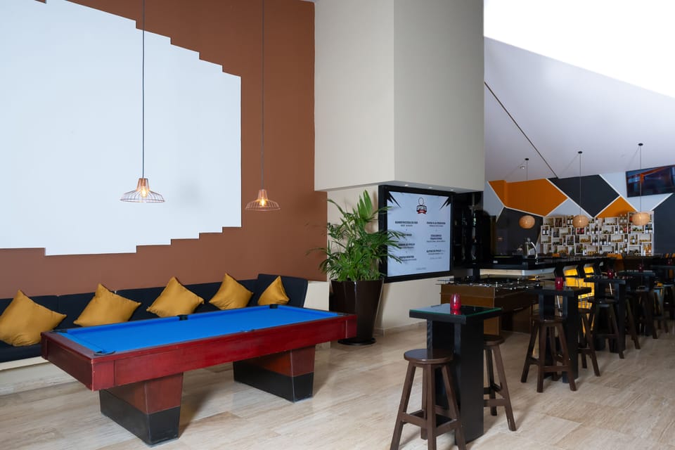 Sports bar