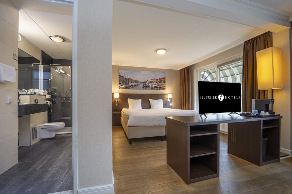 In-room safe, desk, free WiFi, bed sheets