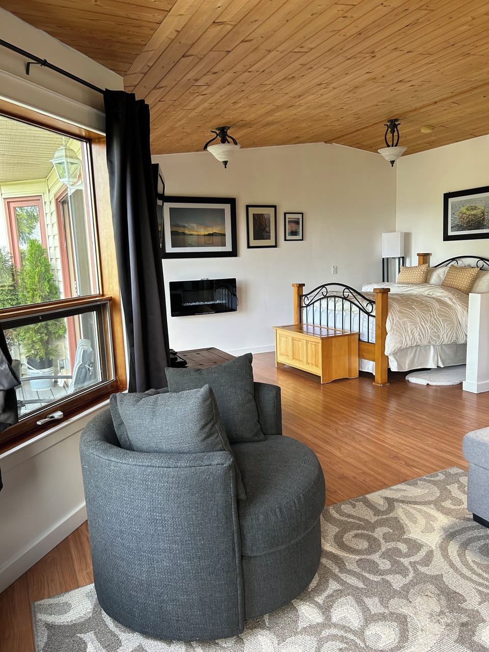 Sky Suite | 1 bedroom, Egyptian cotton sheets, premium bedding, down comforters