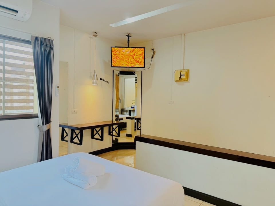 Superior Double Room | Desk, WiFi (free)